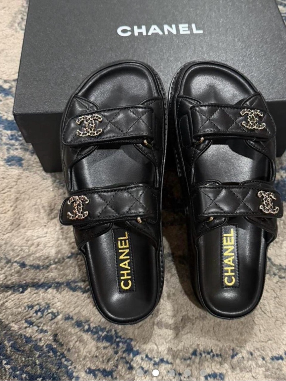 CHANEL Black Quilted Kids Slide Sandals with Gold CC Logos - Picture 2 of 3